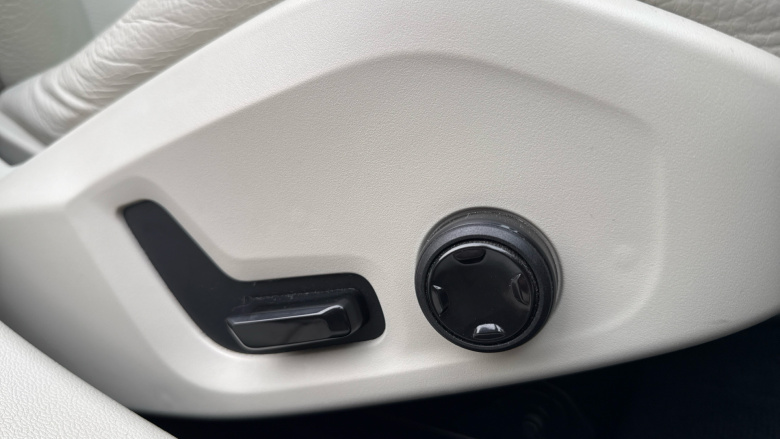 Volvo V60 2.0 B5P Cross Country 5dr AWD Auto Petrol Estate